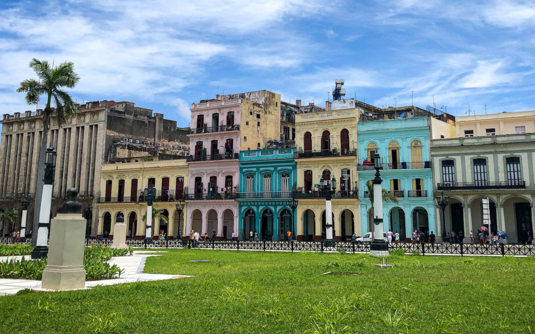 Coloured buildings in la Habana in Cuba