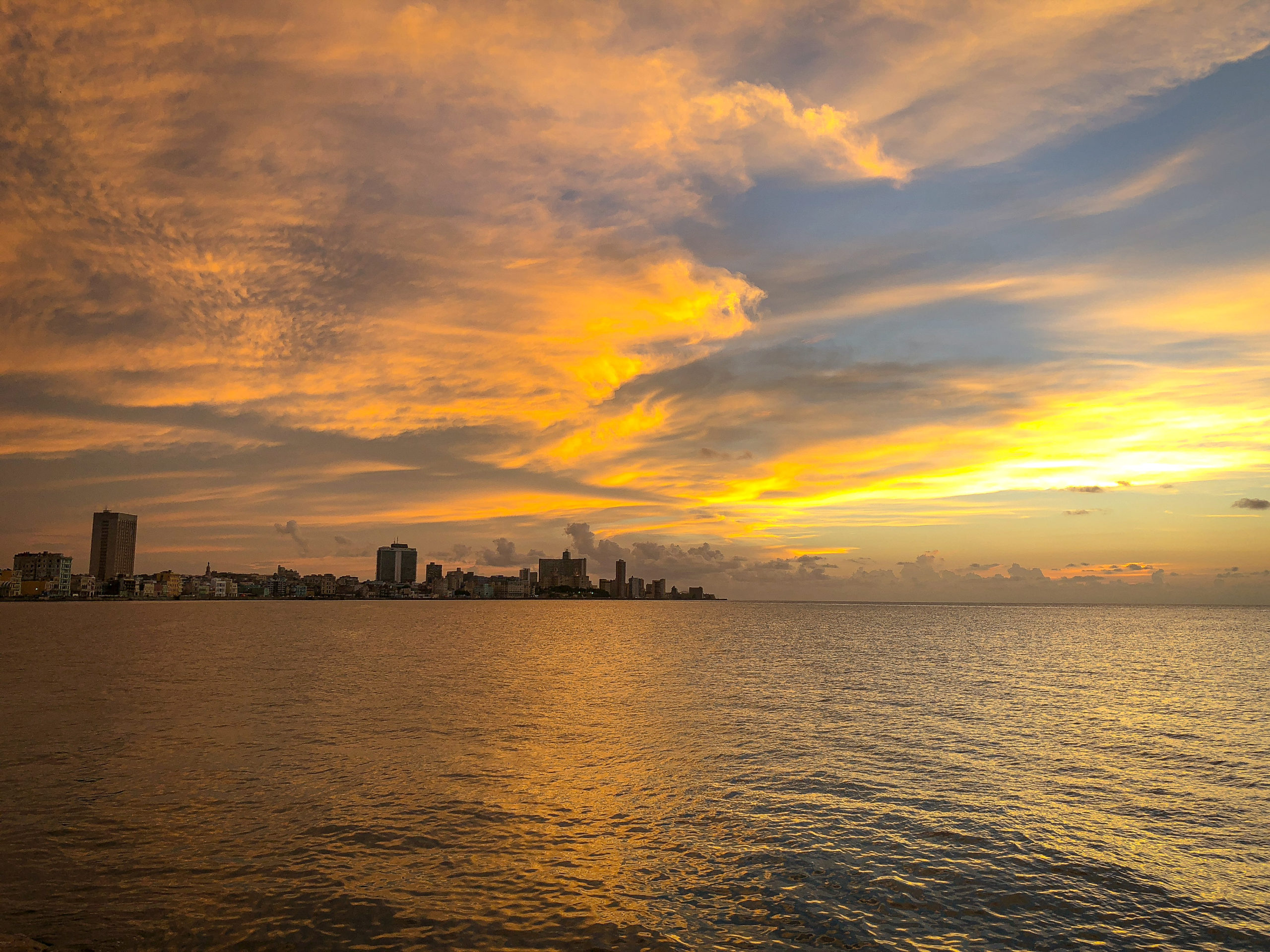 Sunset over la Habana in Cuba in El Malecon