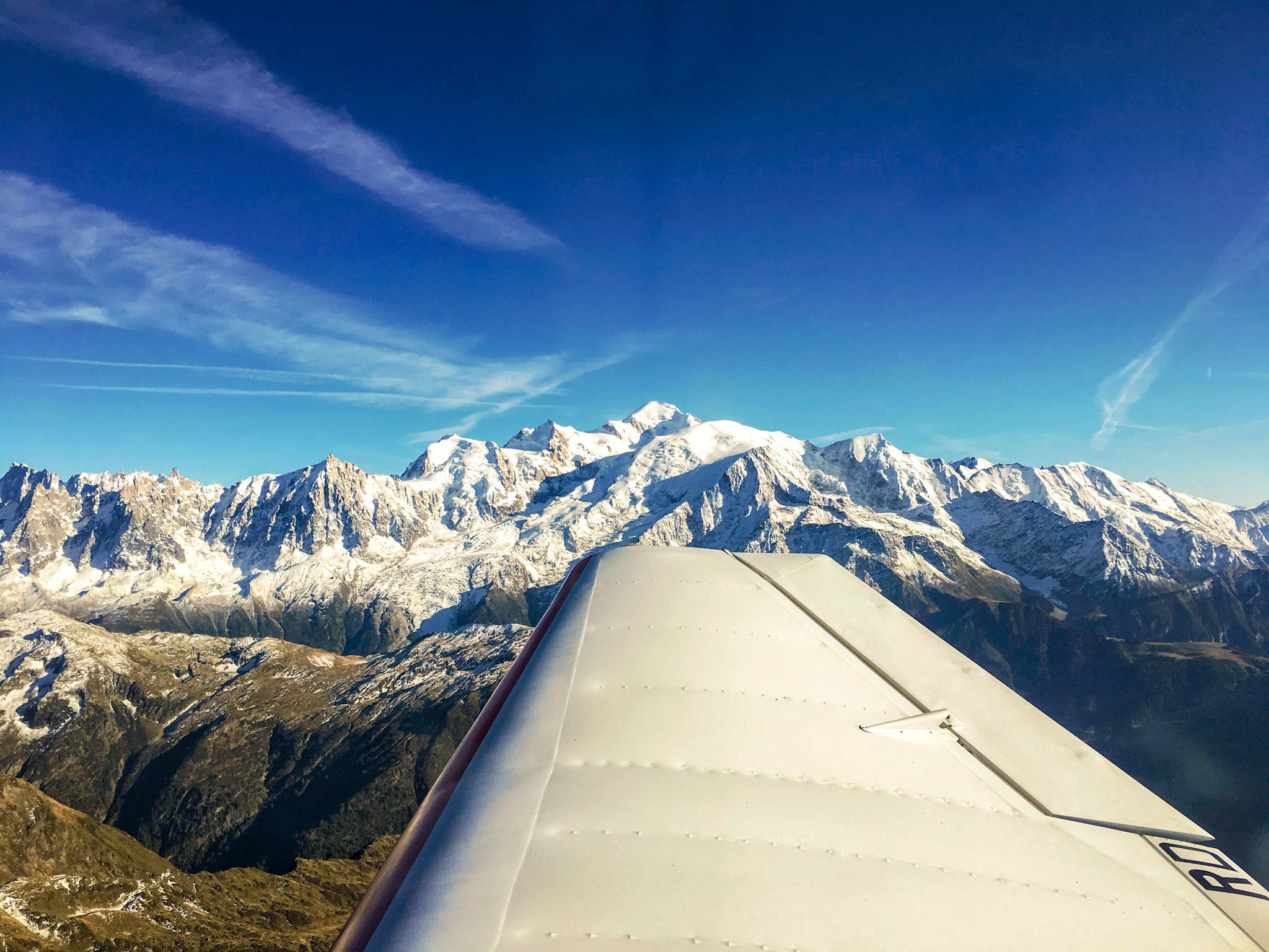 Plane above the Mont Blanc 